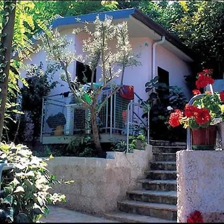 Dea Cupra Village
